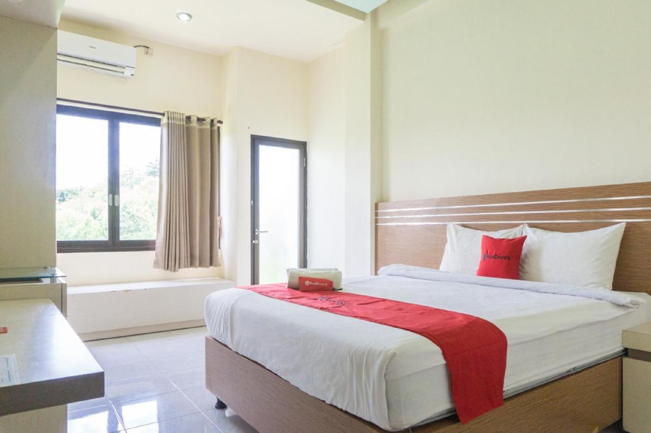 Reddoorz @ Tambolaka Sumba Hotell Lokokaki Exteriör bild