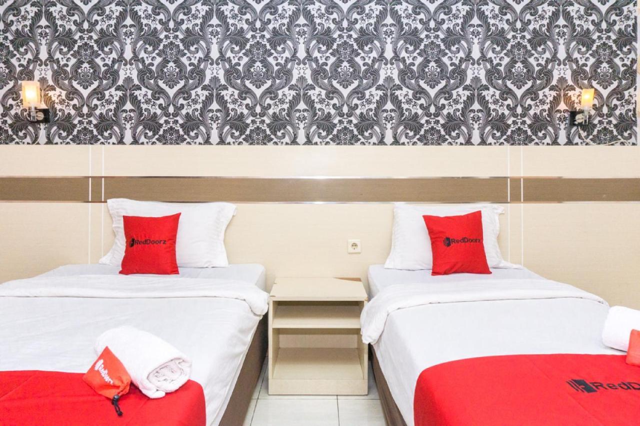 Reddoorz @ Tambolaka Sumba Hotell Lokokaki Exteriör bild