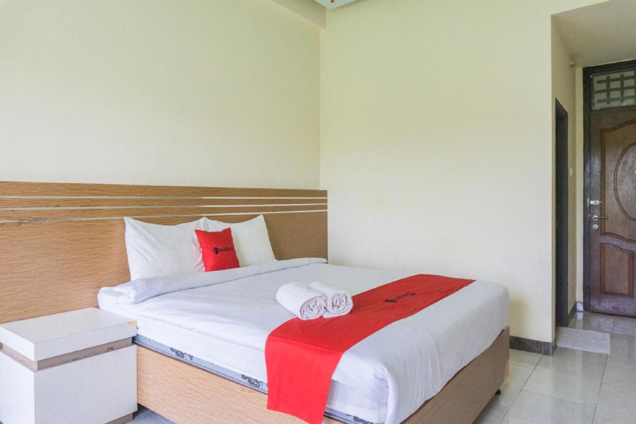 Reddoorz @ Tambolaka Sumba Hotell Lokokaki Exteriör bild