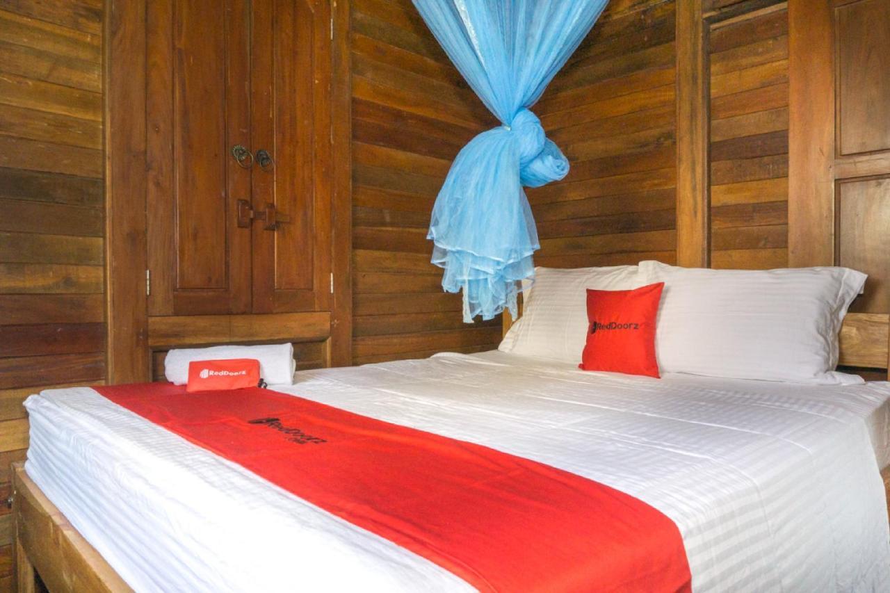 Reddoorz @ Tambolaka Sumba Hotell Lokokaki Exteriör bild