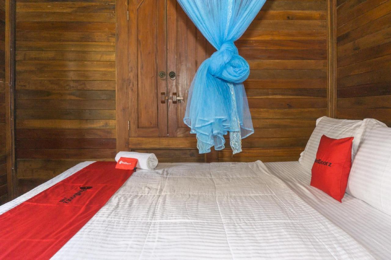 Reddoorz @ Tambolaka Sumba Hotell Lokokaki Exteriör bild